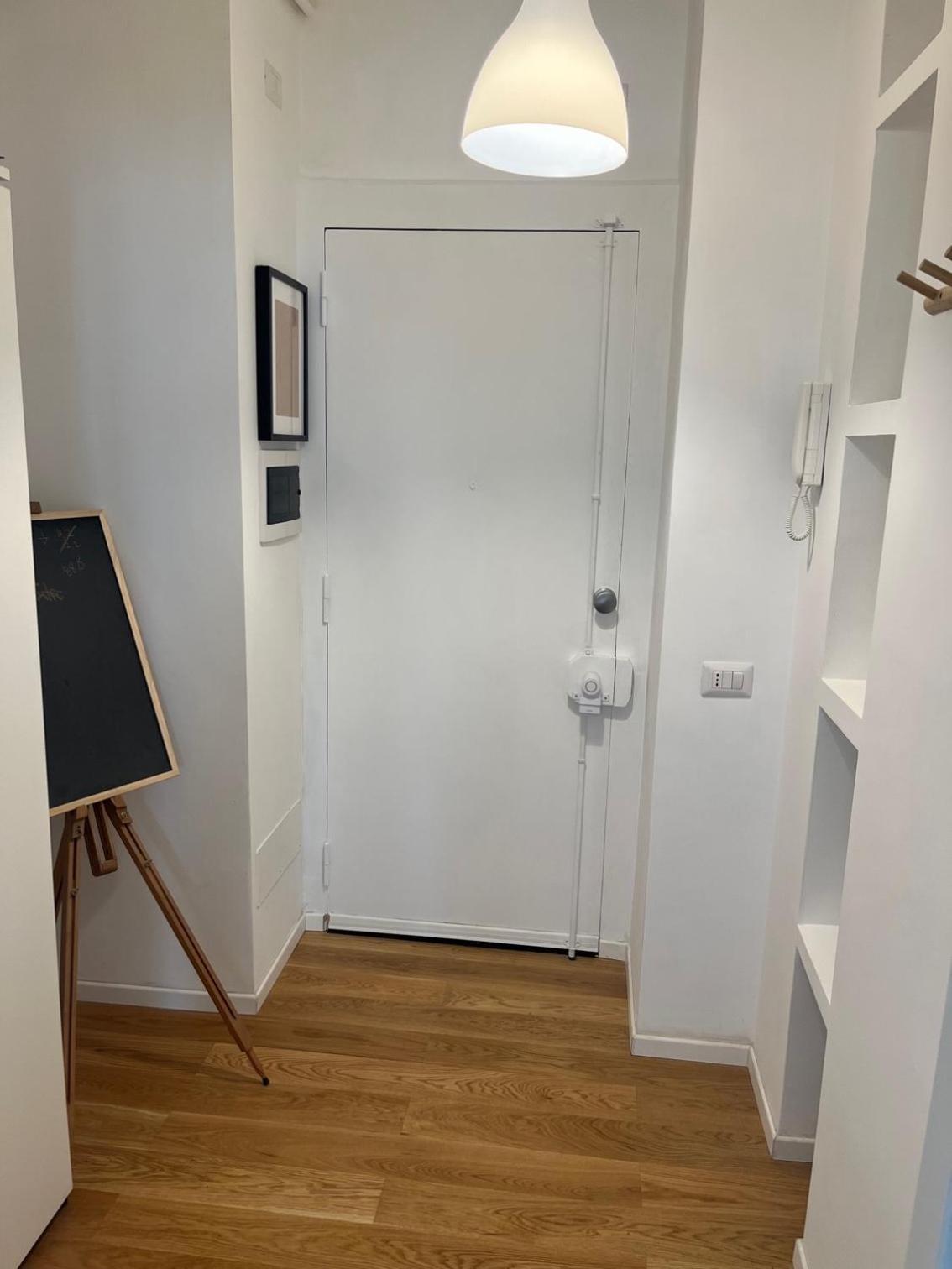 Just Apartment *